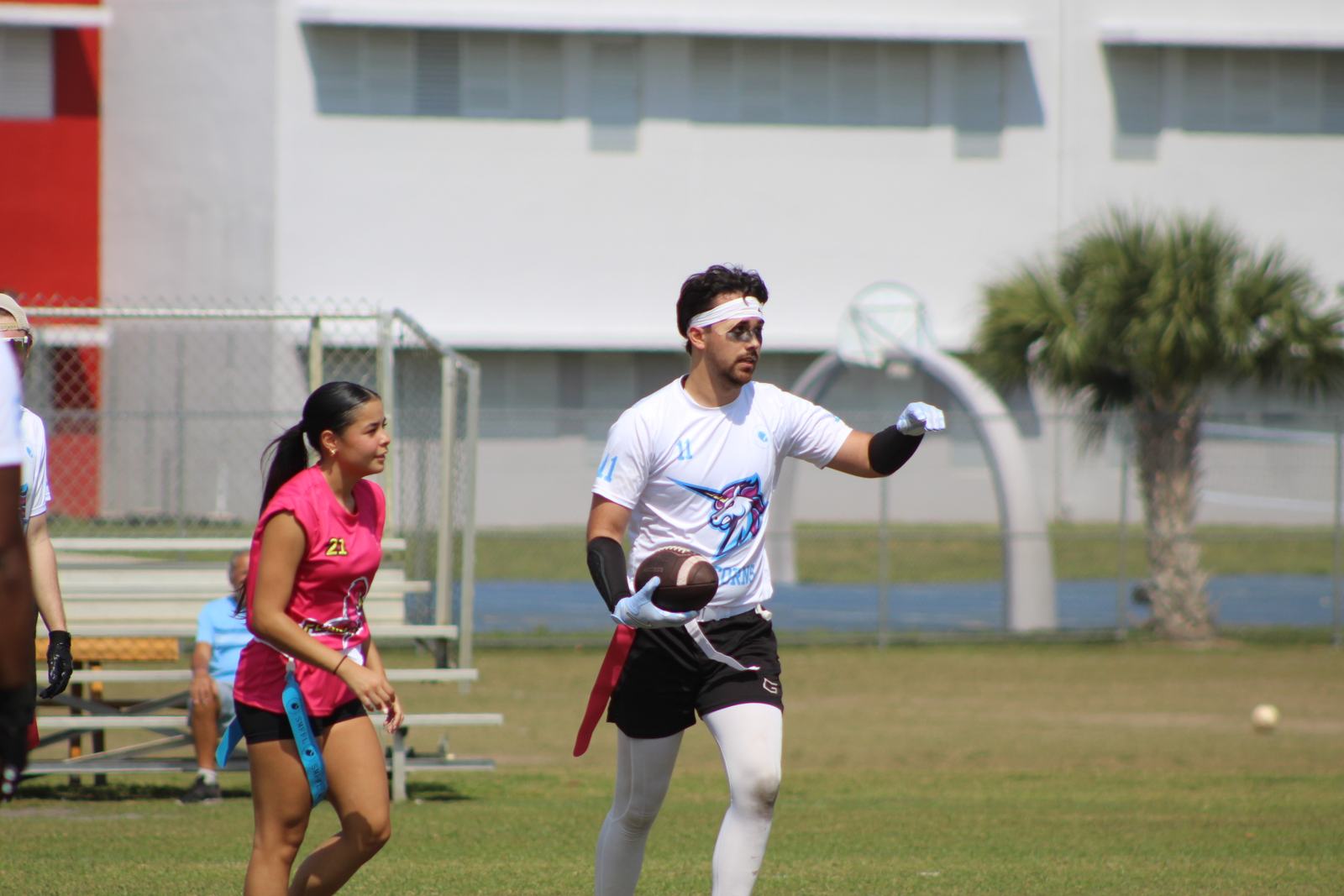Player throwing in Season 4